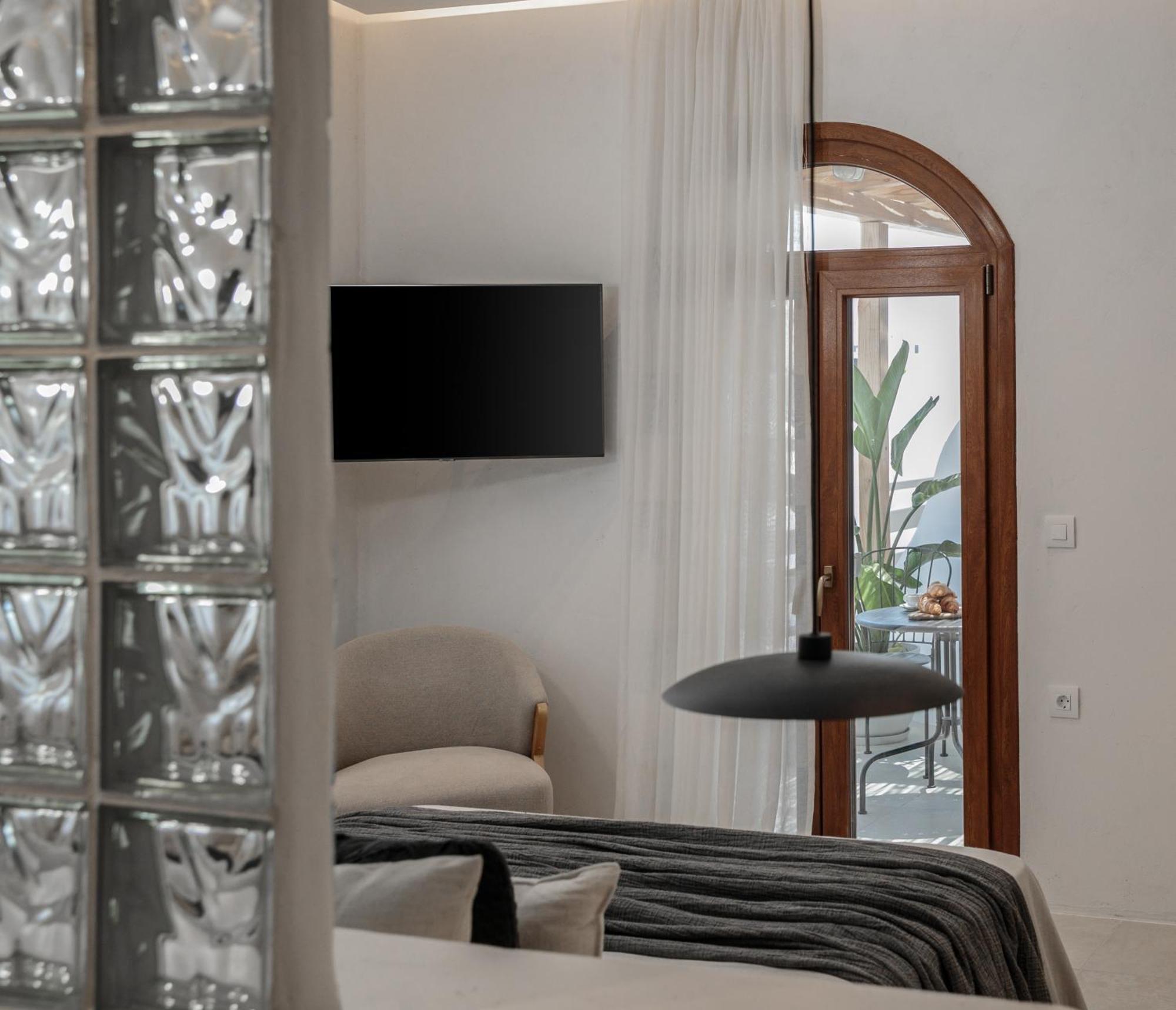 Naxian Aura Suites Naxos City Екстер'єр фото